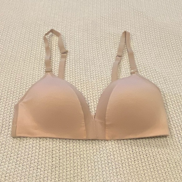 Lively Other - 🍍 3/$10 Lively wireless bra 36C